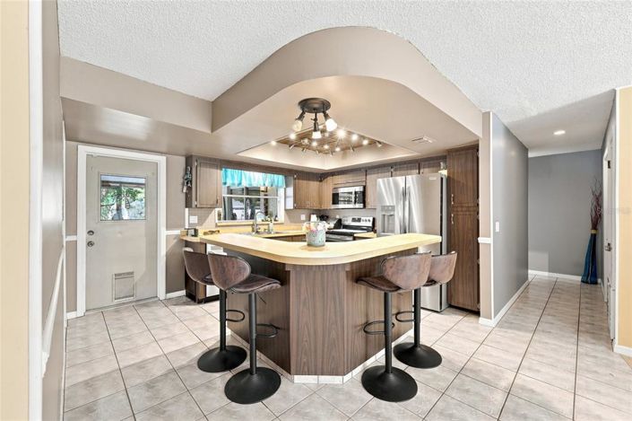 Image No.10-4 Bed House for sale