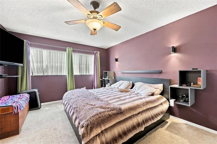 Image No.20-4 Bed House for sale