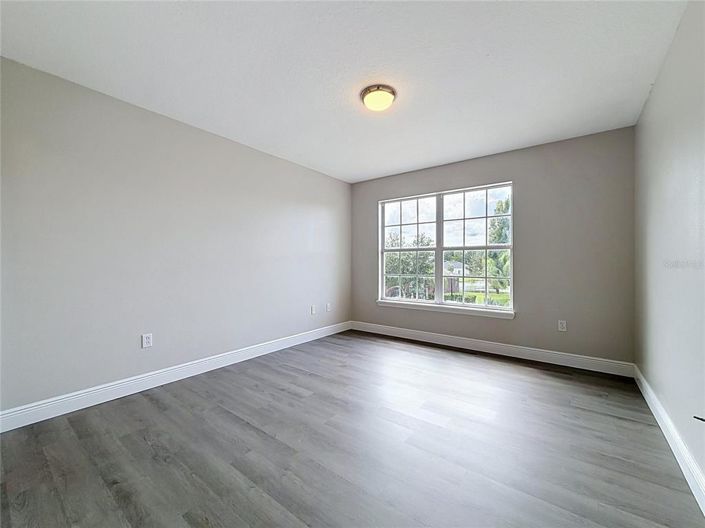 Image No.14-5 Bed House for sale