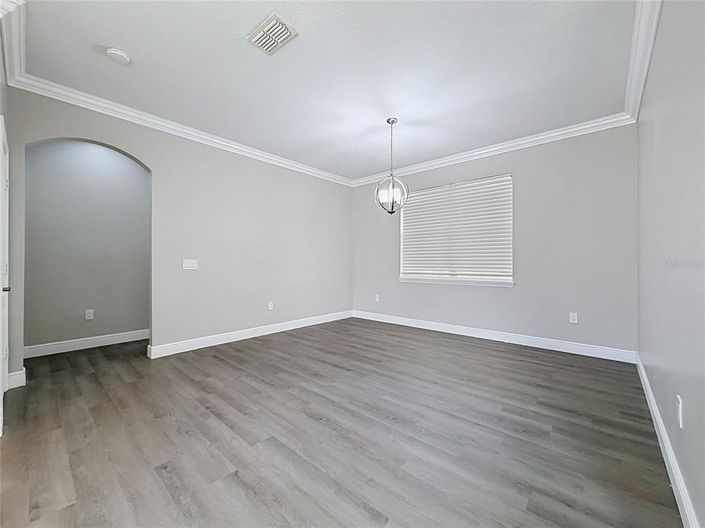 Image No.2-5 Bed House for sale