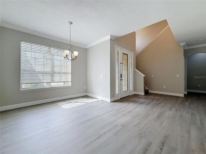 Image No.3-5 Bed House for sale