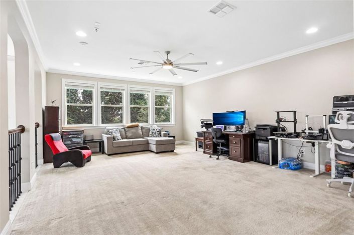 Image No.36-6 Bed House for sale