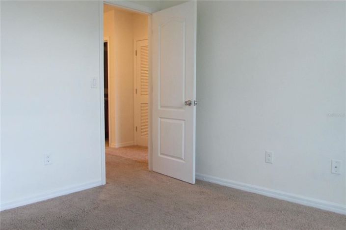 Image No.20-3 Bed Townhouse for sale