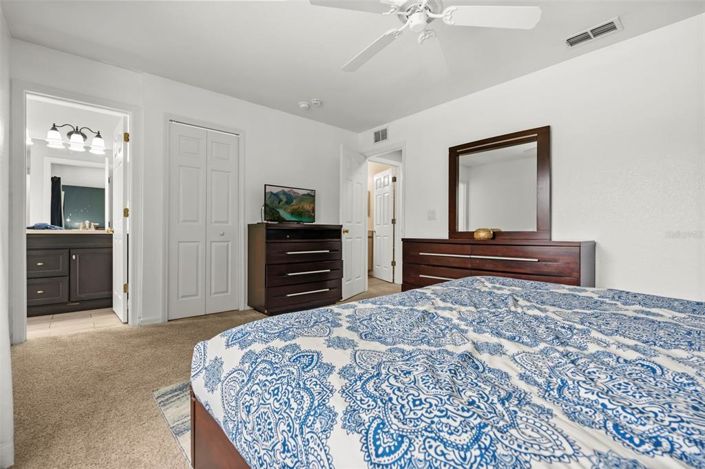 Image No.23-4 Bed Townhouse for sale