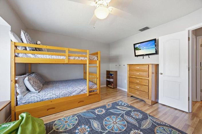Image No.20-3 Bed House for sale