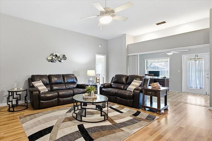 Image No.4-3 Bed House for sale