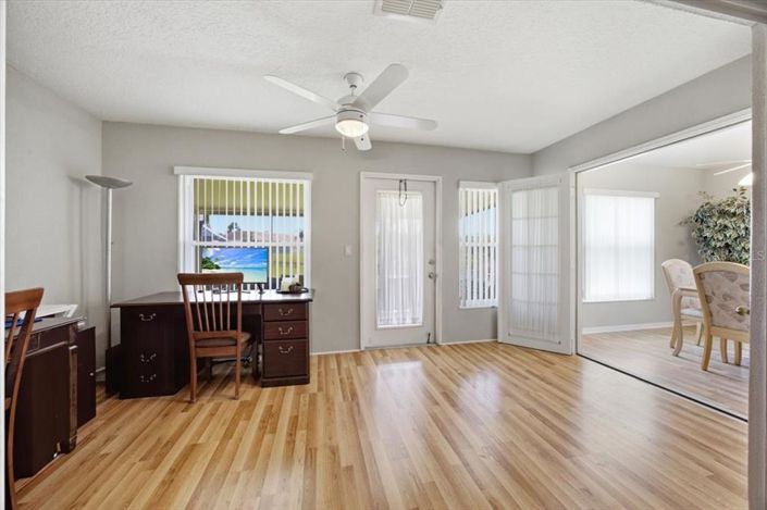 Image No.8-3 Bed House for sale