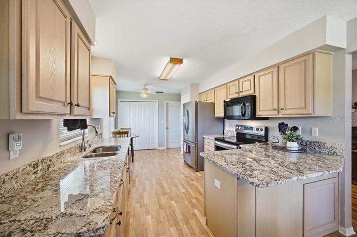 Image No.9-3 Bed House for sale