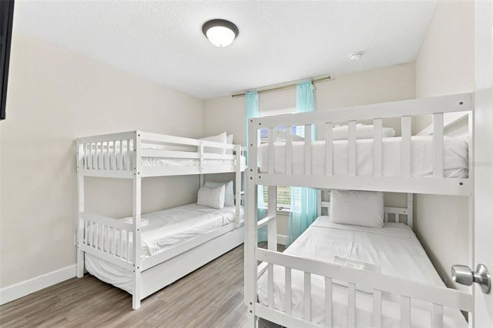 Image No.25-4 Bed Townhouse for sale