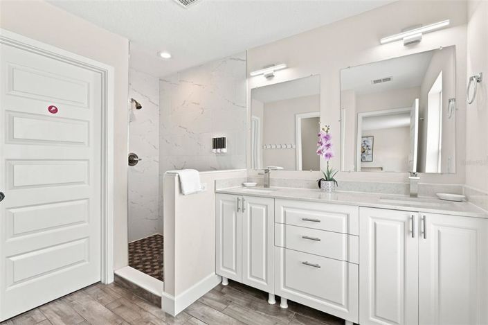 Image No.3-4 Bed Townhouse for sale