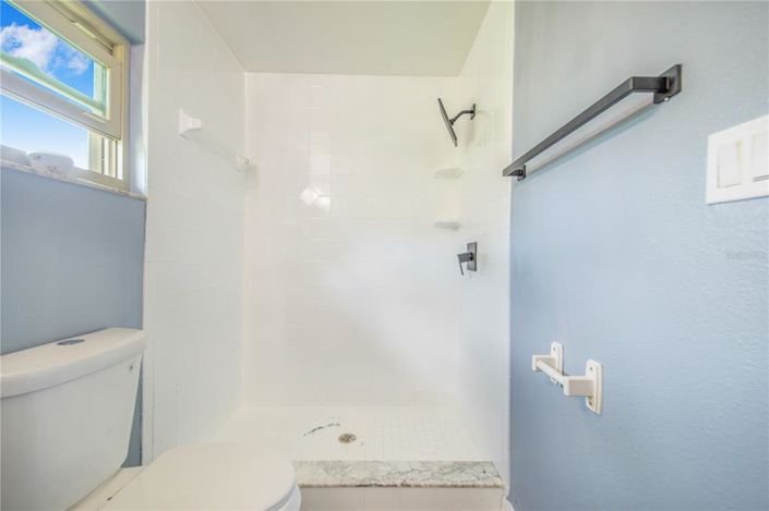 Image No.21-3 Bed House for sale