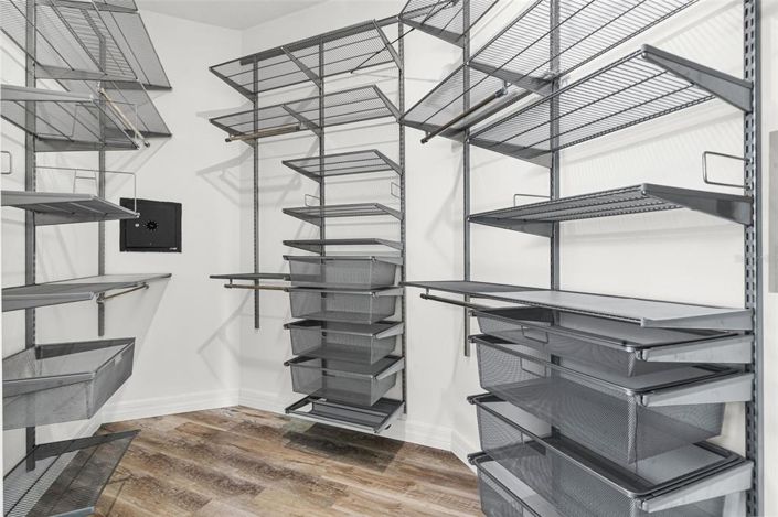 Image No.19-6 Bed House for sale