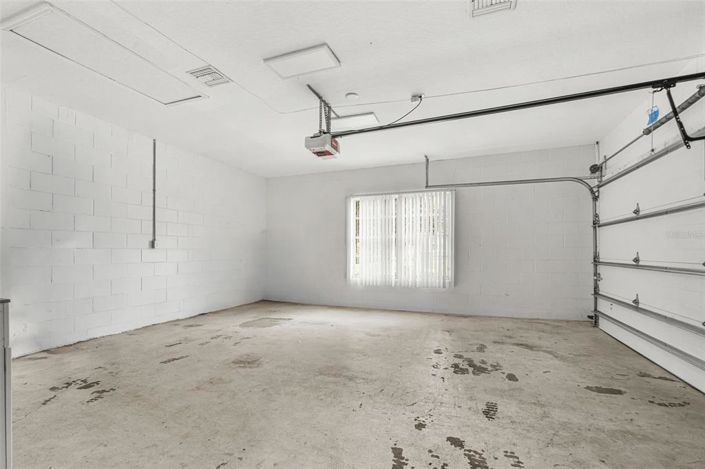 Image No.30-6 Bed House for sale