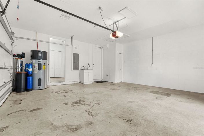 Image No.31-6 Bed House for sale