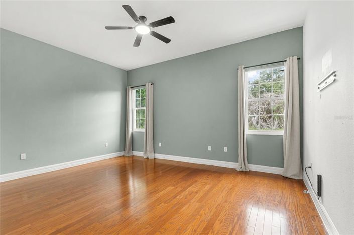 Image No.43-6 Bed House for sale