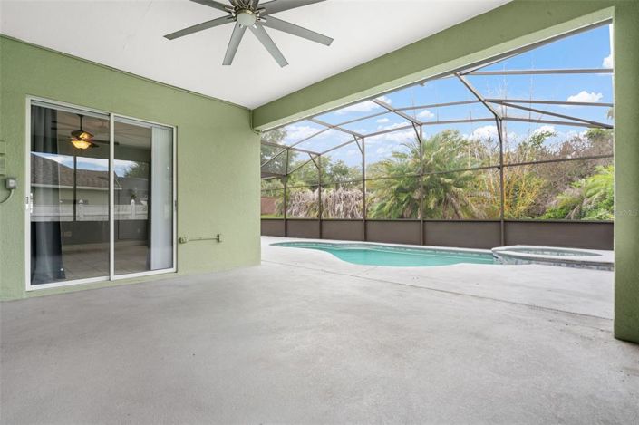 Image No.5-6 Bed House for sale