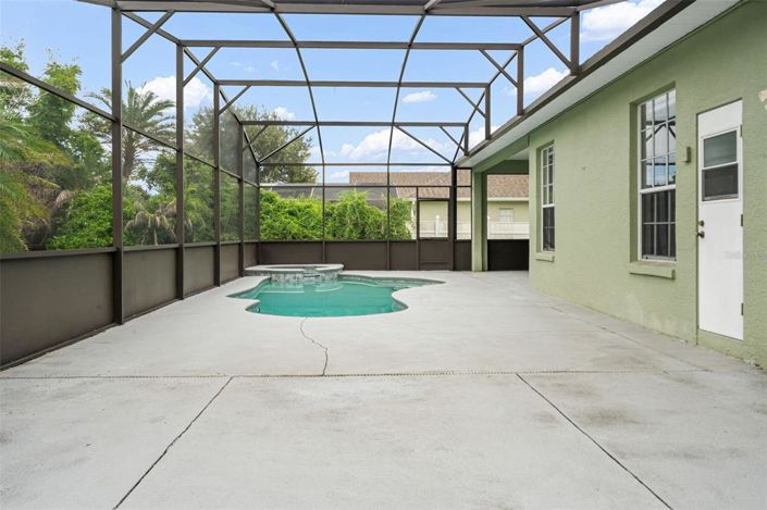Image No.52-6 Bed House for sale