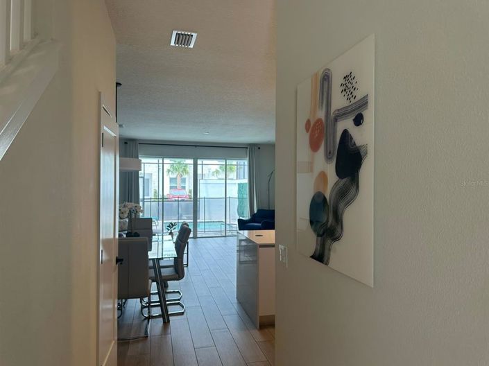 Image No.18-3 Bed Townhouse for sale