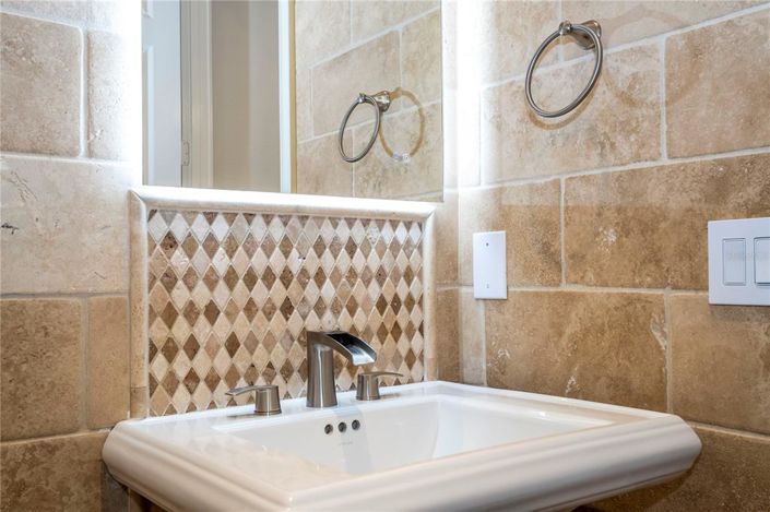 Image No.31-5 Bed House for sale