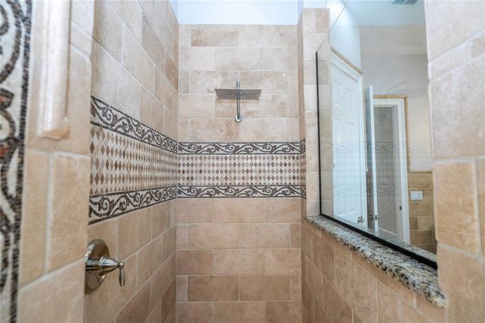 Image No.37-5 Bed House for sale
