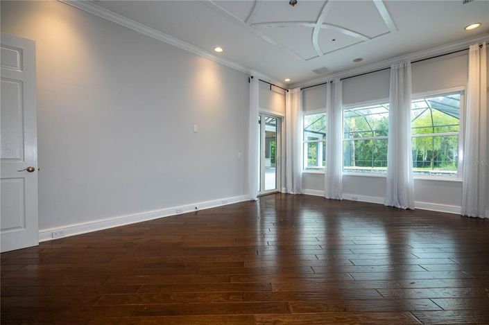 Image No.39-5 Bed House for sale