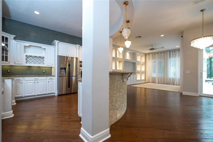 Image No.40-5 Bed House for sale