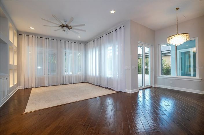 Image No.46-5 Bed House for sale