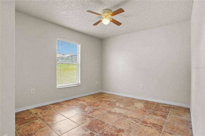 Image No.19-3 Bed House for sale