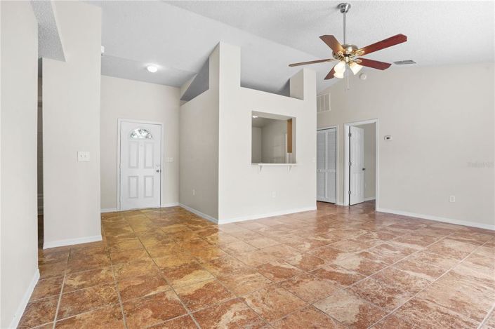 Image No.7-3 Bed House for sale