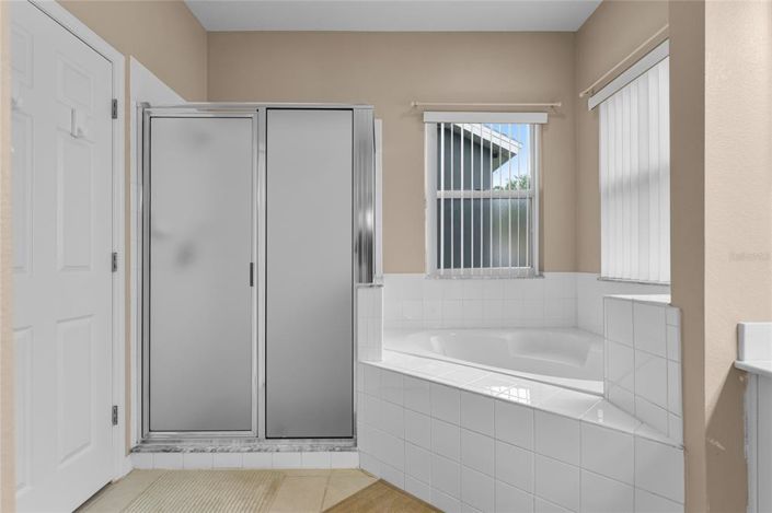 Image No.19-4 Bed House for sale