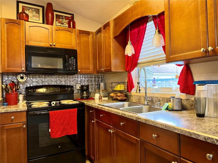 Image No.12-3 Bed House for sale