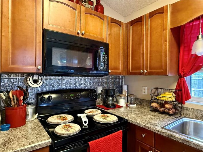 Image No.14-3 Bed House for sale
