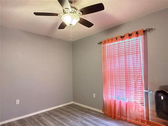 Image No.19-3 Bed House for sale