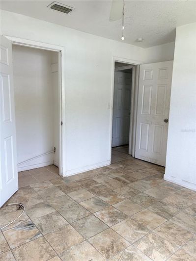 Image No.19-3 Bed House for sale