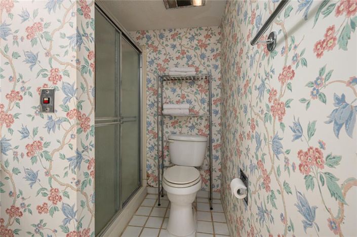 Image No.17-2 Bed Townhouse for sale