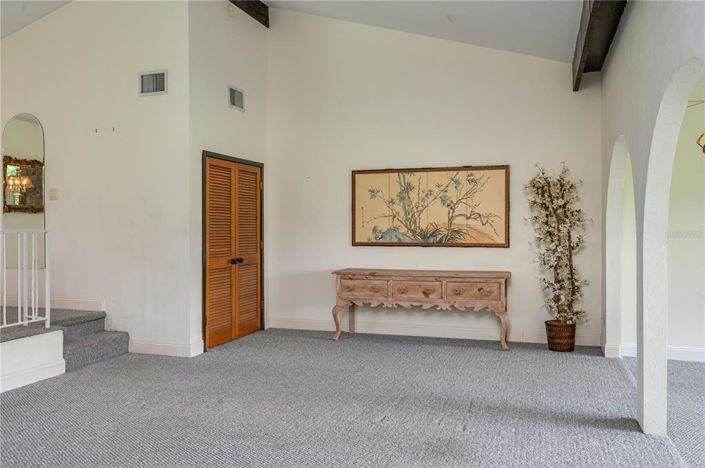 Image No.6-2 Bed Townhouse for sale