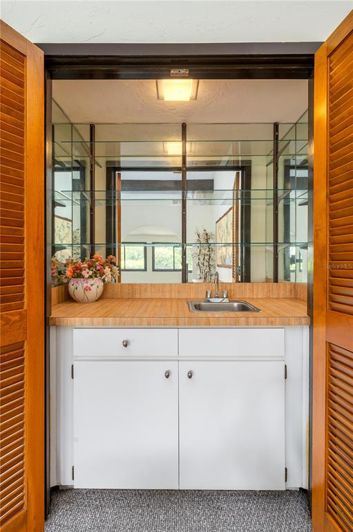 Image No.7-2 Bed Townhouse for sale