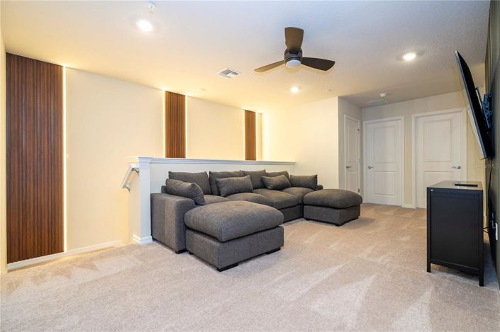 Image No.41-5 Bed Townhouse for sale
