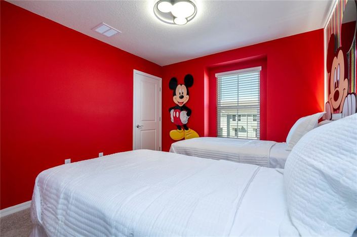 Image No.56-5 Bed Townhouse for sale