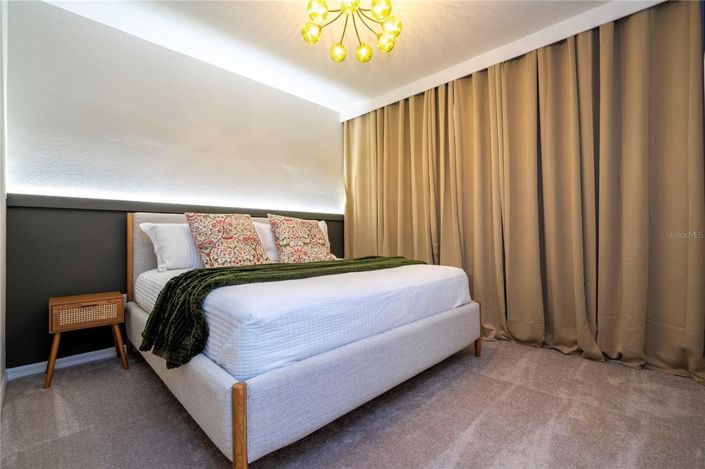 Image No.8-5 Bed Townhouse for sale