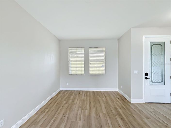 Image No.15-3 Bed House for sale