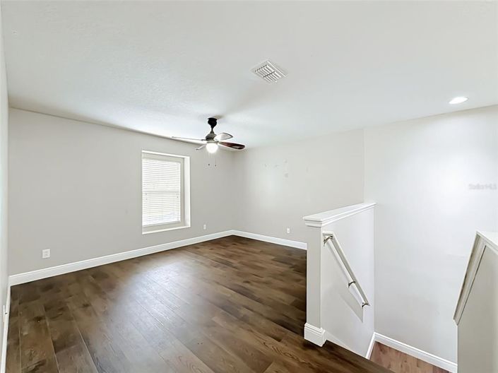 Image No.17-3 Bed House for sale