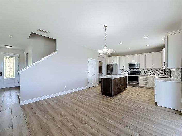 Image No.8-3 Bed House for sale