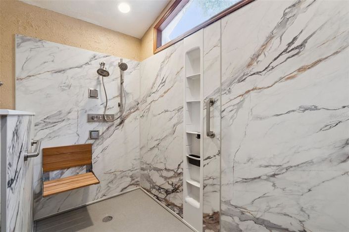 Image No.27-4 Bed House for sale