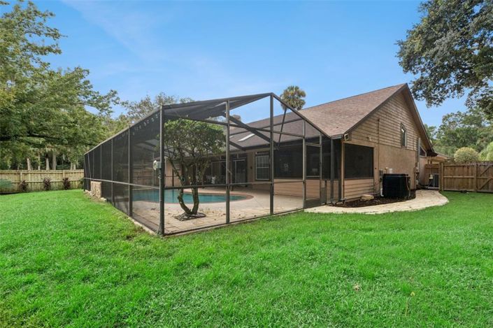 Image No.45-4 Bed House for sale