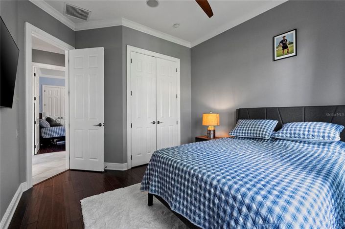 Image No.24-5 Bed House for sale