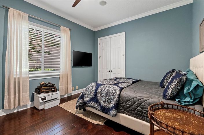 Image No.28-5 Bed House for sale