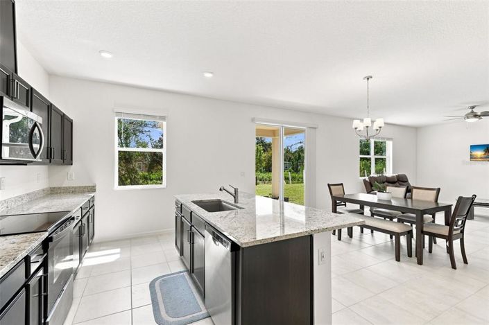 Image No.10-4 Bed House for sale