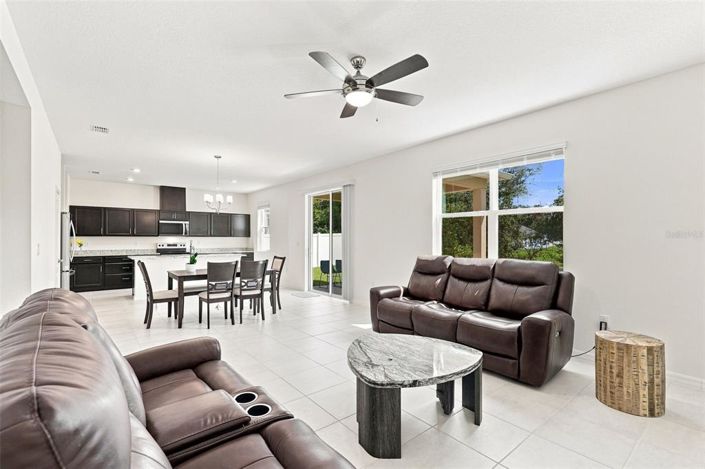 Image No.15-4 Bed House for sale