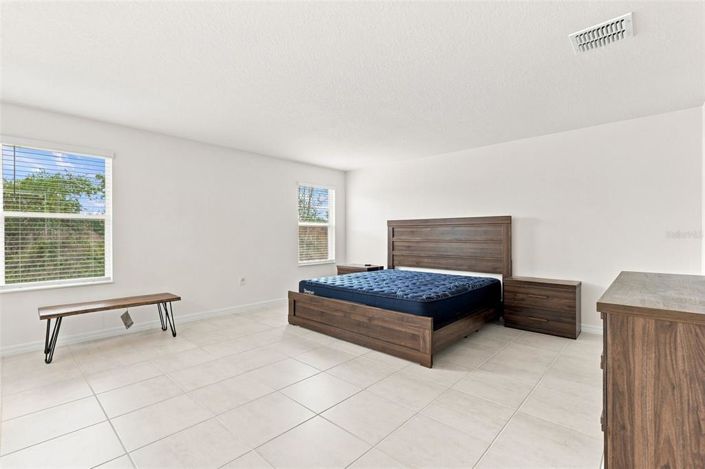 Image No.22-4 Bed House for sale